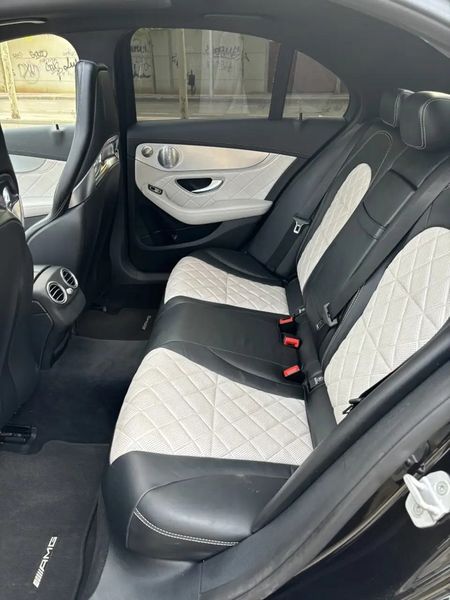 Mercedes-Benz C-Class • 2015 • 129,000 km 7