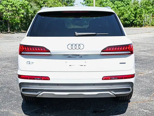 Audi Q7 • 2021 • 25,039 km 4
