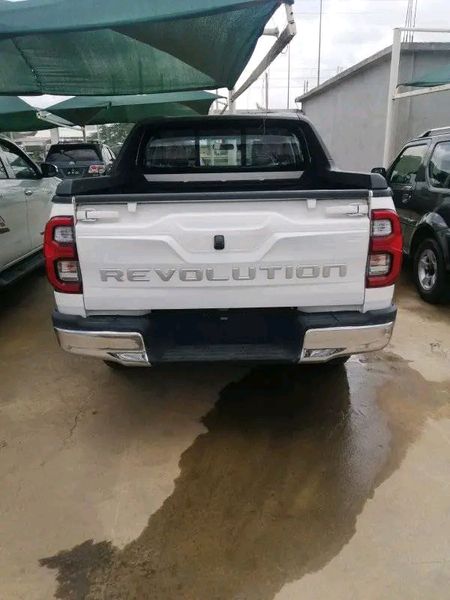 Toyota Hilux • 2020 • 23 km 2