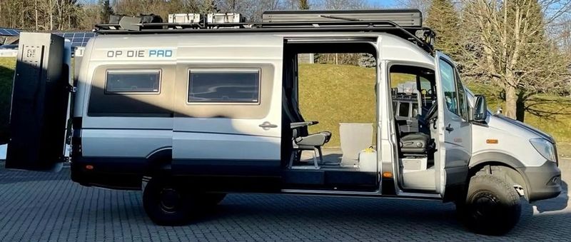 Mercedes-Benz Sprinter • 2019 • 89,900 km 9