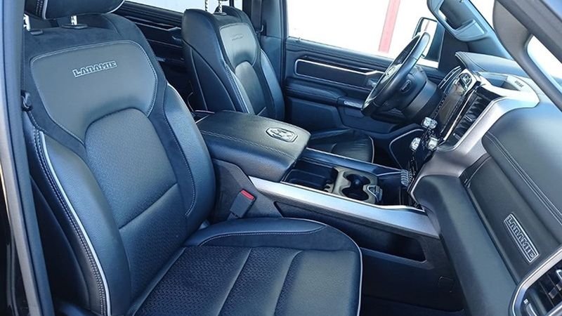 Dodge RAM • 2021 • 56,000 km 24