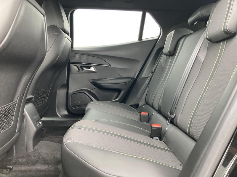 Peugeot 2008 • 2024 • 6,266 km 14