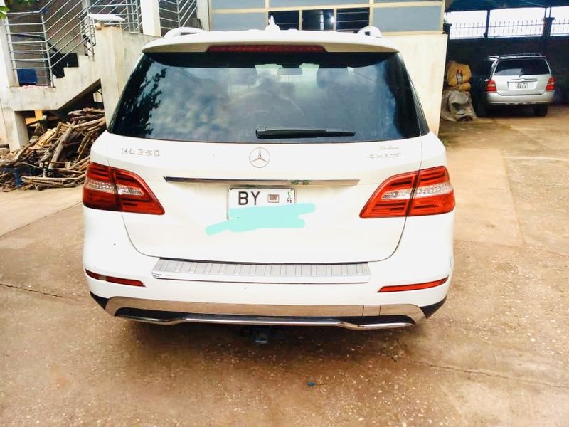 Mercedes-Benz ML350 • 2013 • 82,928 km 1