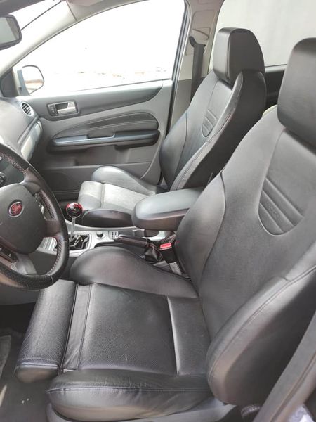 Ford Focus • 2009 • 173,000 km 4