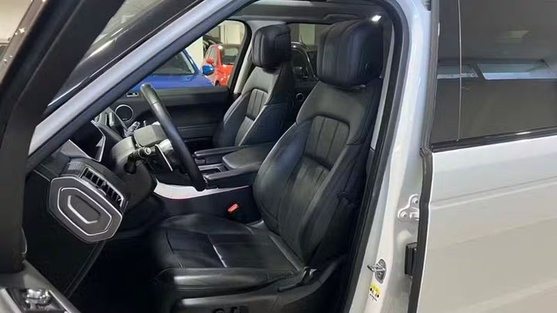 Land Rover Range Rover Sport • 2019 • 43,000 km 5