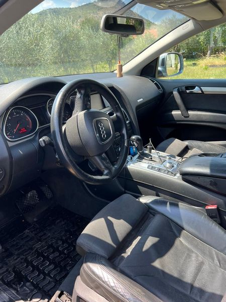 Audi Q7 • 2006 • 311,000 km 7