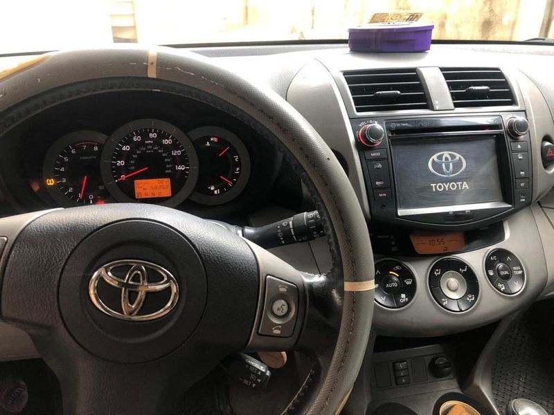 Toyota RAV4 • 2008 • 58,350 km 3