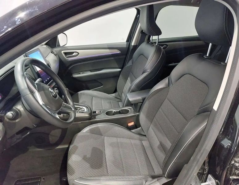 Renault Captur • 2022 • 21,045 km 5