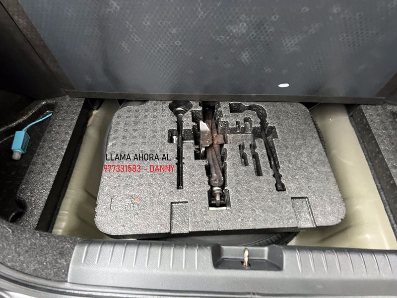 Honda Civic Coupé • 2011 • 83,000 km 9