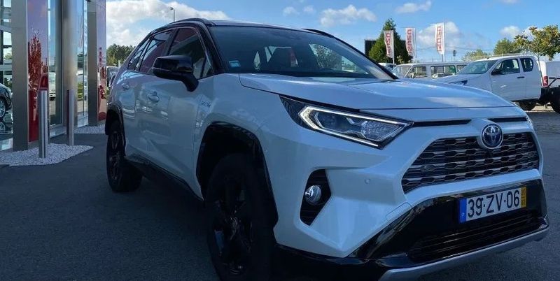 Toyota RAV4 • 2020 • 15,000 km 3