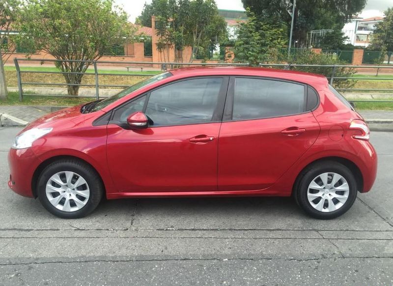 Peugeot 2008 • 2014 • 93,000 km 3