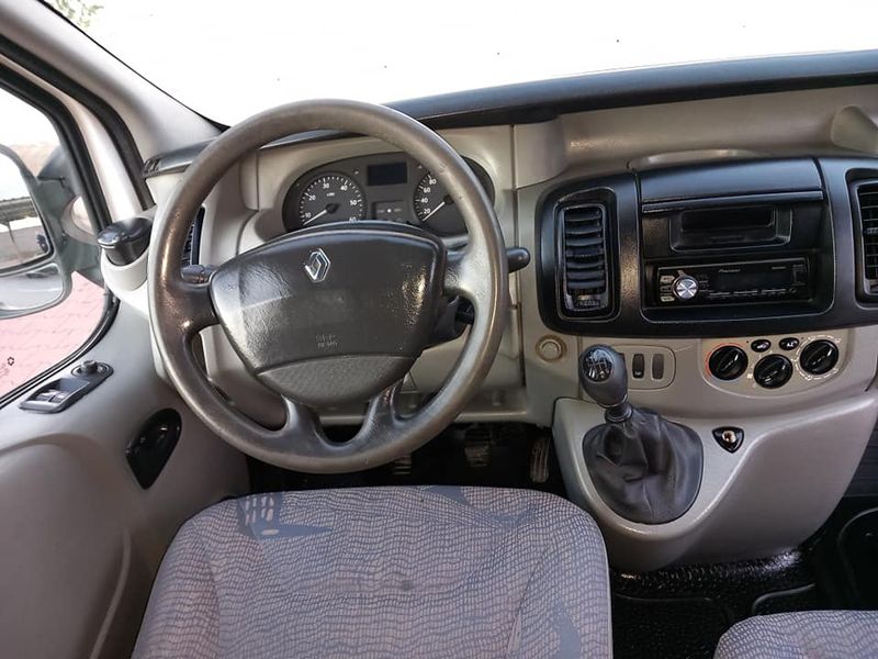 Opel Vivaro • 2006 • 207,000 km 4