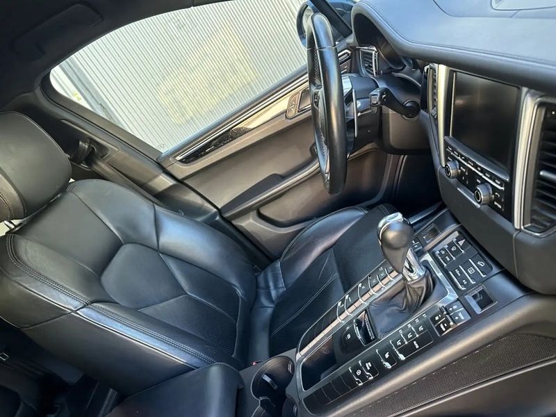 Porsche Macan • 2014 • 191,000 km 9