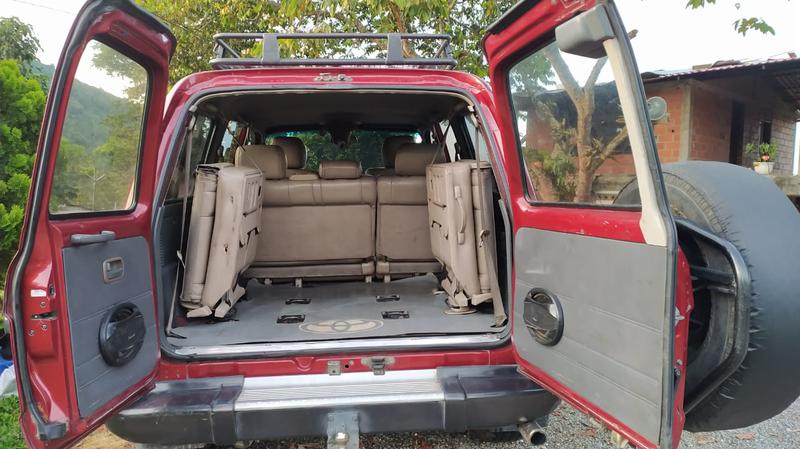 Toyota Land Cruiser • 1993 • 380,000 km 8