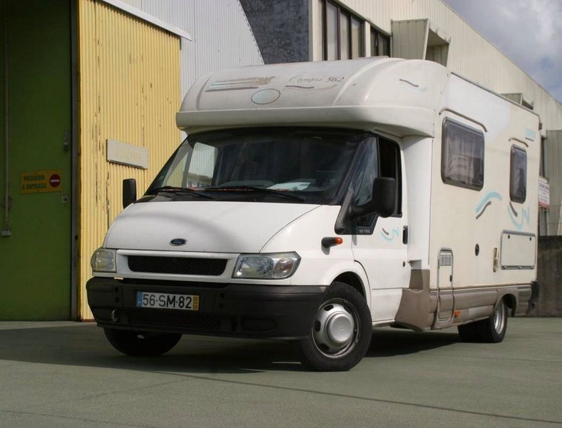 Ford Transit • 2002 • 200,000 km 1