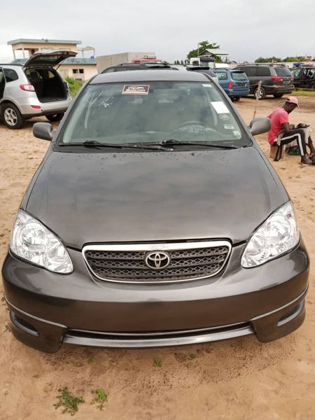 Toyota Corolla • 2006 • 175,000 km 1