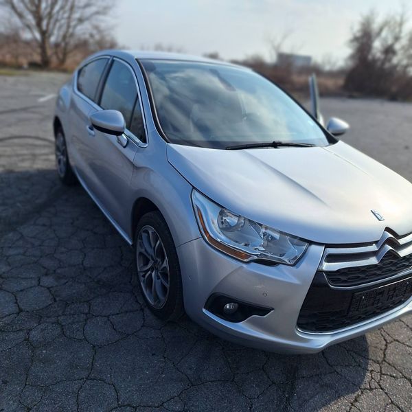 Citroën DS4 • 2012 • 151,000 km 5