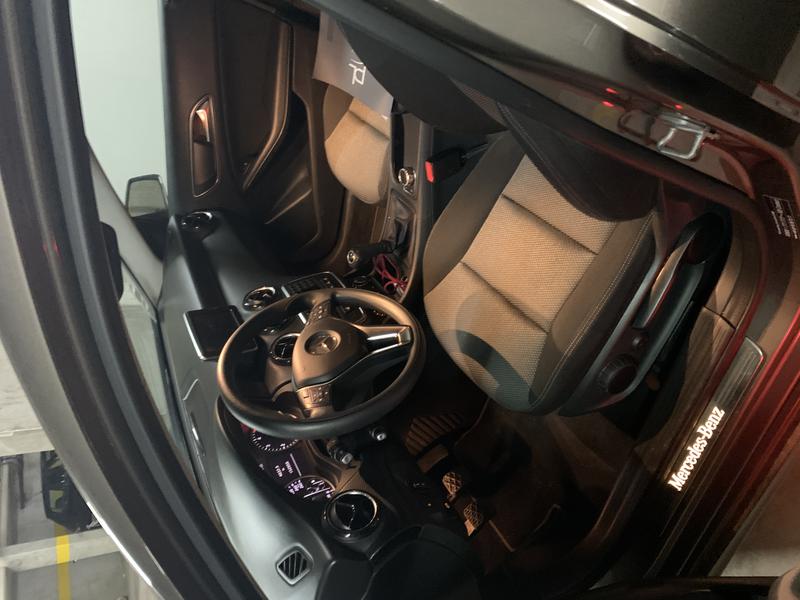Mercedes-Benz 200 E • 2013 • 15,000 km 1