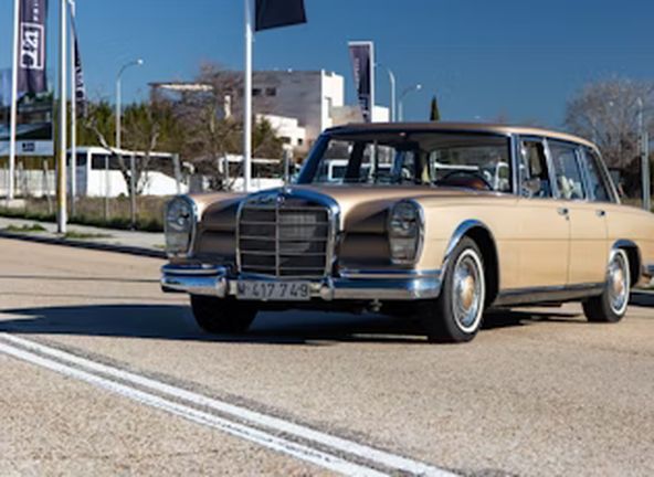Mercedes-Benz S • 1964 • 77,500 km 6