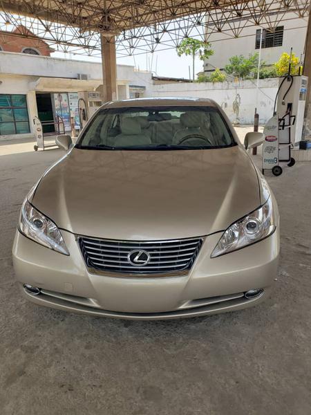 Lexus LS • 2008 • 144,236 km 2