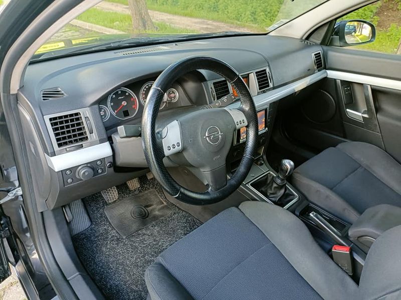 Opel Vectra • 2004 • 266,000 km 6