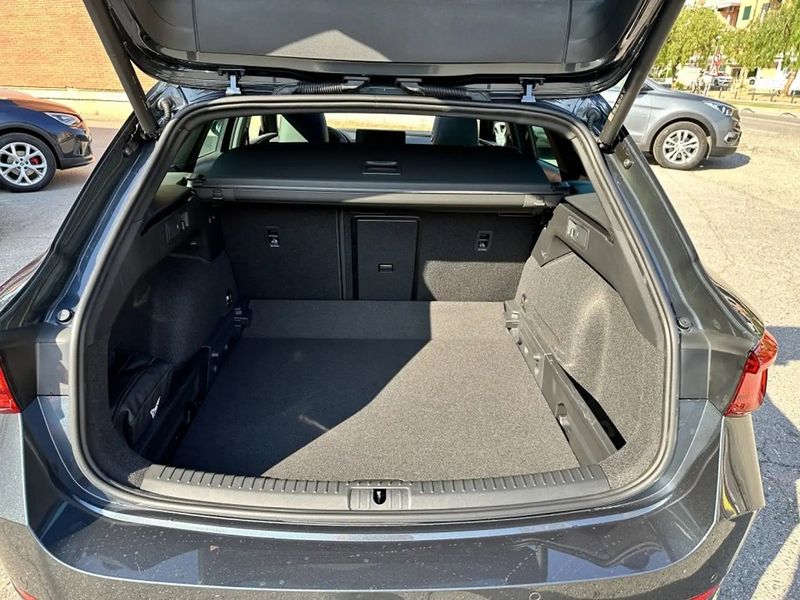 Seat Leon • 2023 • 11,000 km 8