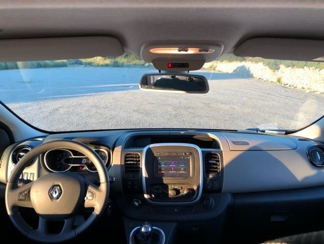 Renault 10 • 2017 • 126,000 km 2