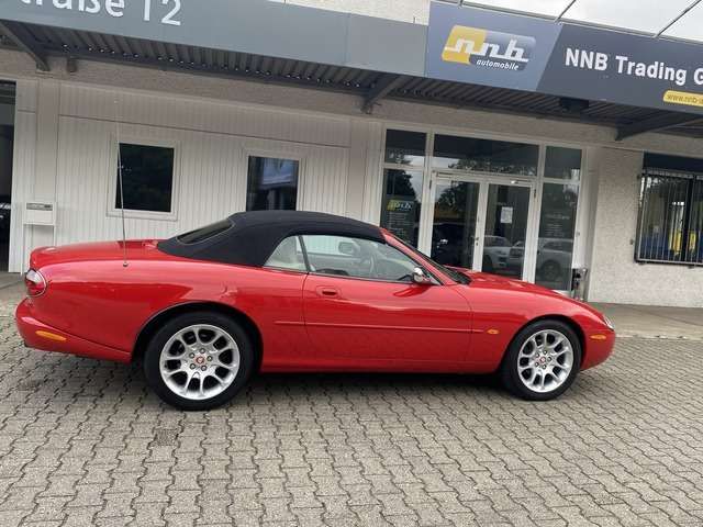 Jaguar XKR Convertible • 1998 • 122,174 km 5