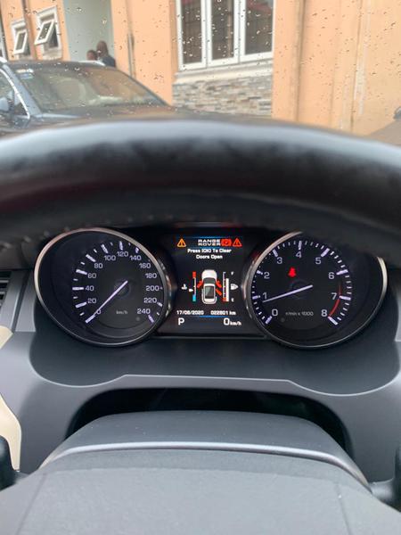 Land Rover Range Rover • 2013 • 22,905 km 10