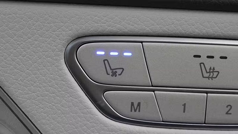 Mercedes-Benz S-Class • 2015 • 120,239 km 3