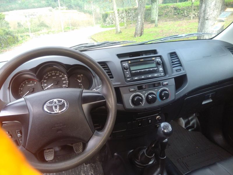 Toyota Hilux • 2017 • 58,000 km 3