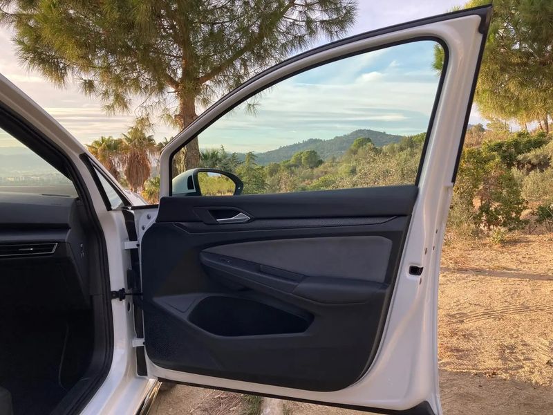 Volkswagen Golf • 2020 • 57,000 km 6