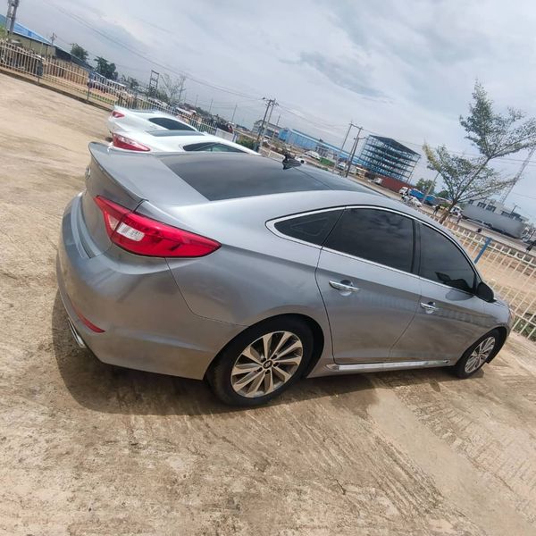 Hyundai Sonata • 2023 • 3,000 km 2