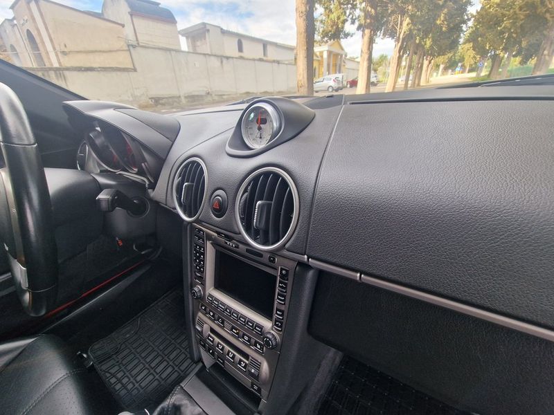 Porsche Cayman • 2006 • 65,000 km 2