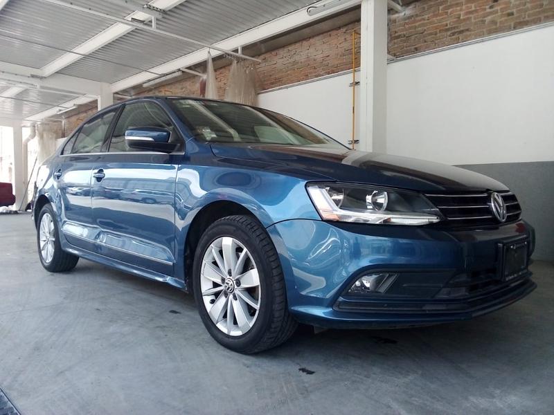 Volkswagen Jetta • 2017 • 63,000 km 12