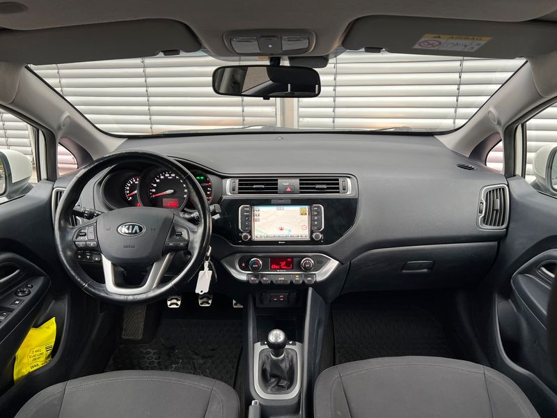 Kia Rio • 2016 • 124,000 km 2