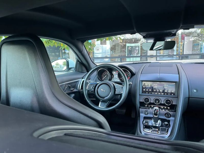 Jaguar F-Type • 2019 • 39,900 km 6