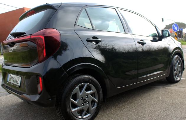 Kia Picanto • 2024 • 4,900 km 3