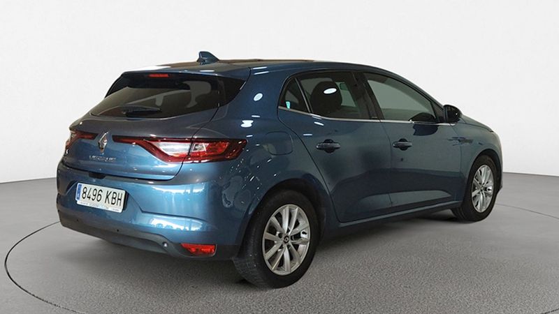 Renault Mégane • 2017 • 56,344 km 3
