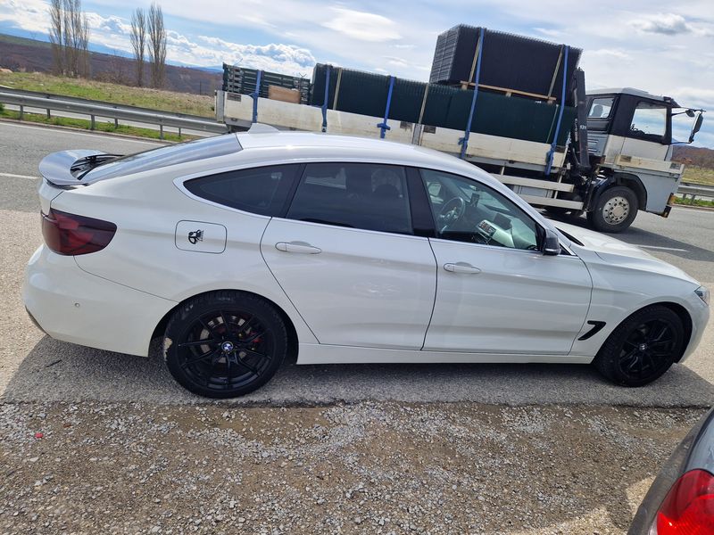 BMW 328i • 2016 • 260,000 km 5