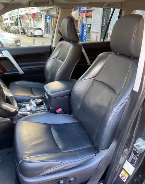 Toyota Land Cruiser • 2016 • 115,000 km 2