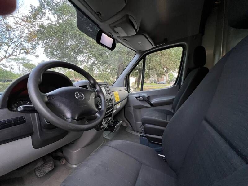 Mercedes-Benz 310 Van • 2018 • 106,000 km 2