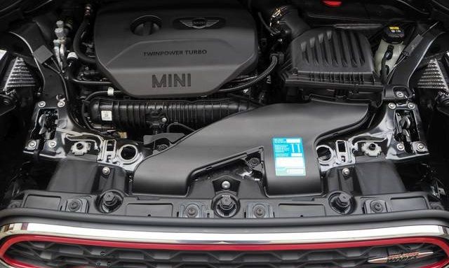 MINI Cooper • 2017 • 118,000 km 3