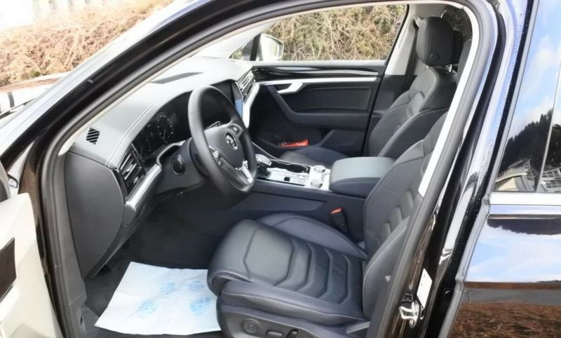 Volkswagen Touareg • 2018 • 149,500 km 5