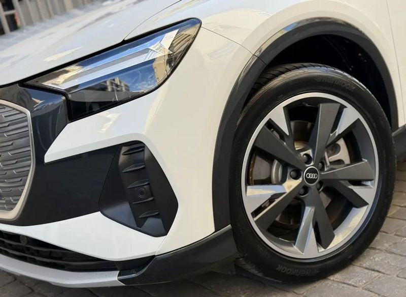 Audi Q3 • 2023 • 71,200 km 10