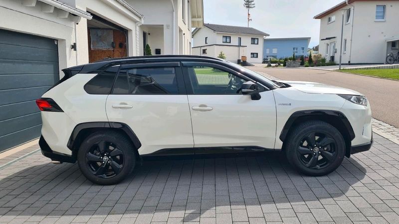 Toyota RAV4 • 2019 • 68,543 km 4