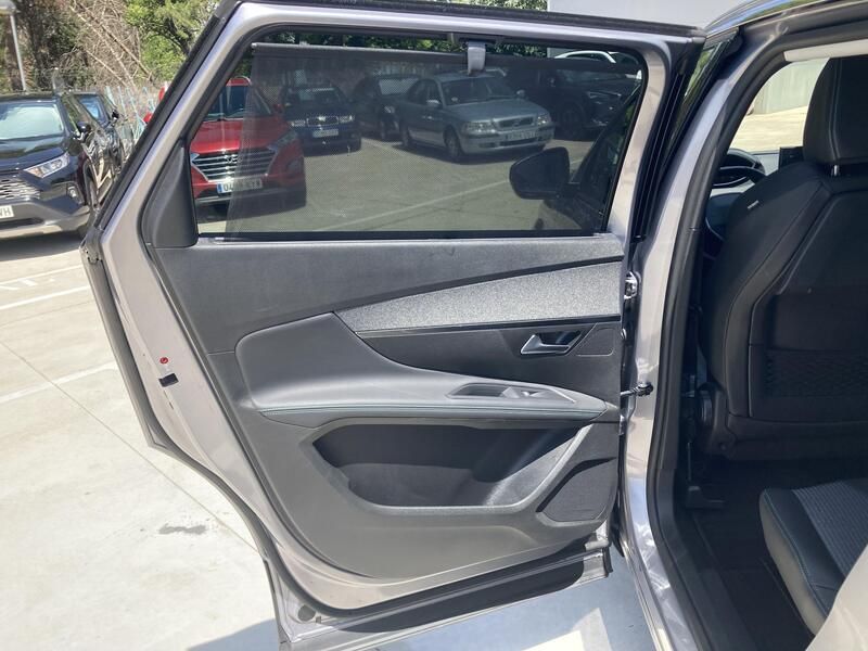 Peugeot 5008 • 2022 • 49,995 km 18