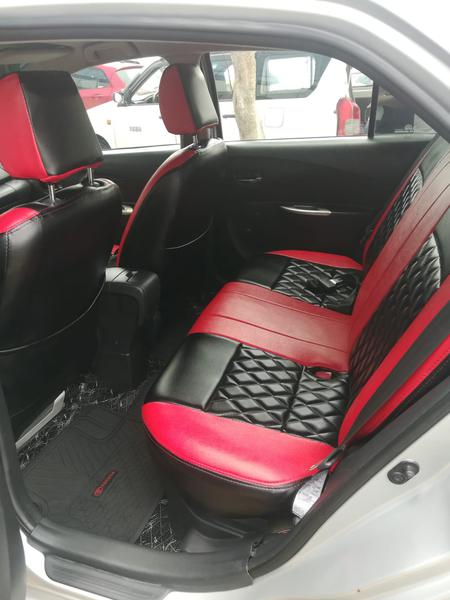 Toyota Yaris • 2007 • 18,300 km 4