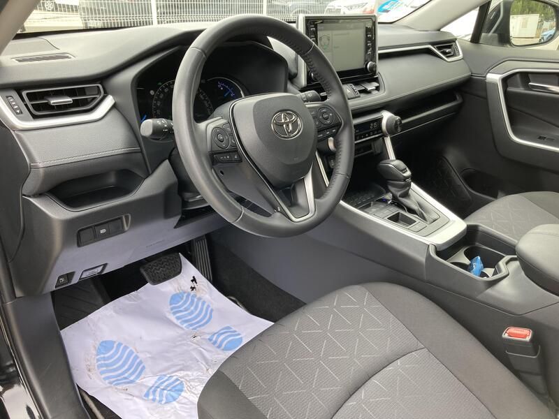 Toyota RAV4 • 2021 • 52,934 km 12