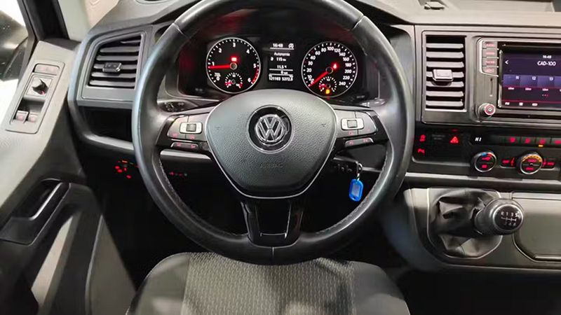 Volkswagen Multivan • 2019 • 121,103 km 15